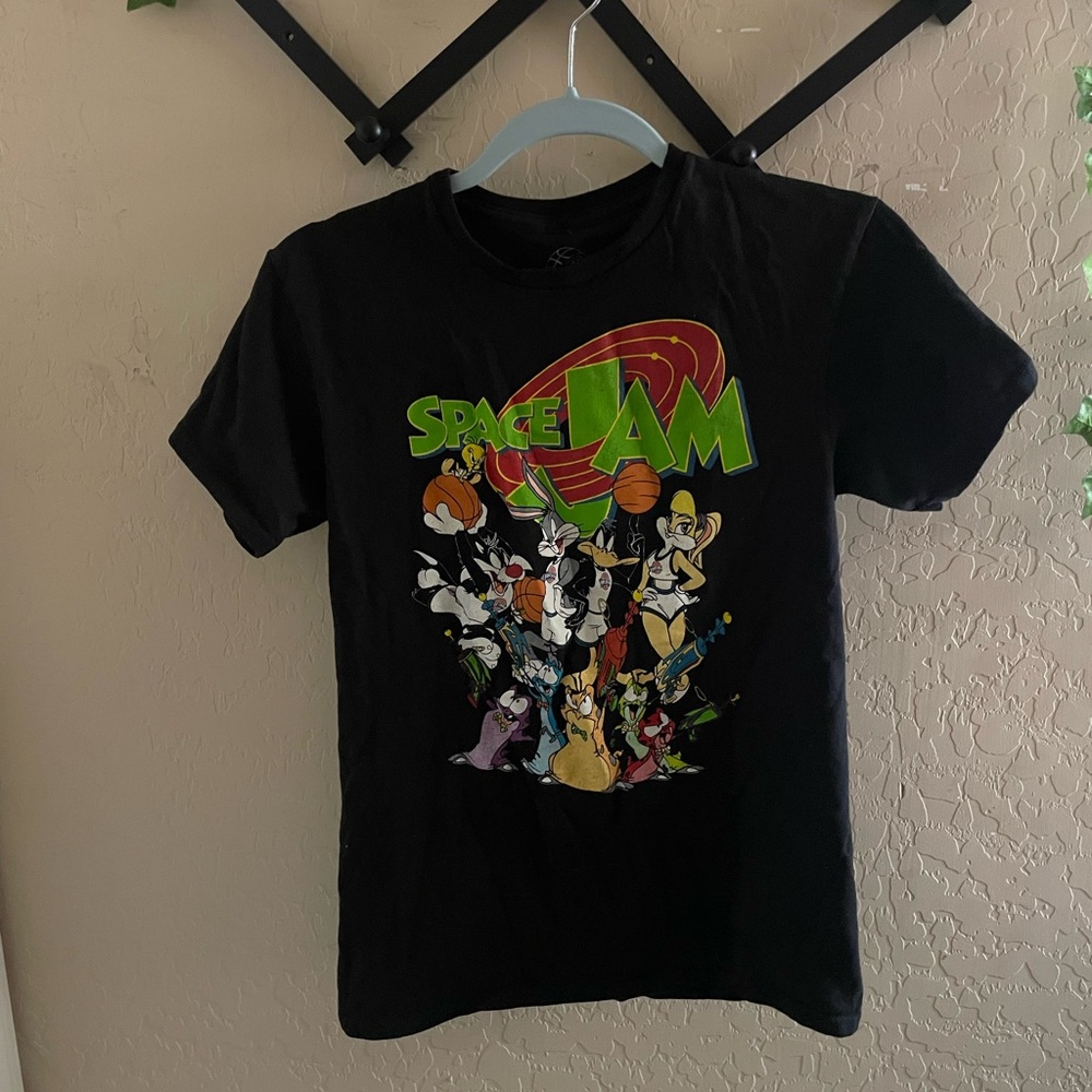 GRAPHIC TEE